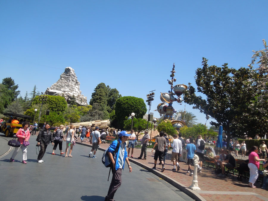 Disneyland Center Circle Picture